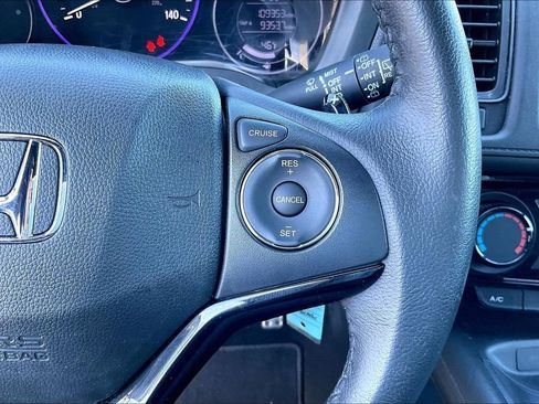 Used 2022 Honda HR-V Sport image 17