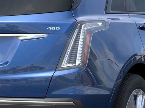 New 2025 Cadillac XT5 Sportv AWD/4WD image 11