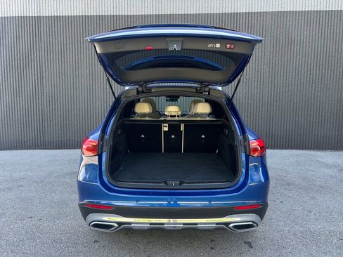 Used 2024 Mercedes-Benz GLC 300 4MATIC image 18
