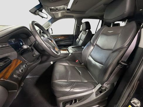 Used 2017 Cadillac Escalade Luxury AWD/4WD image 22