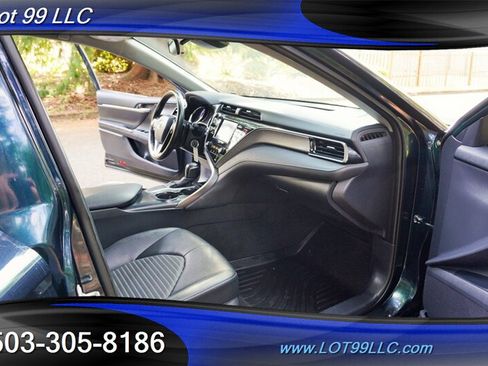 Used 2020 Toyota Camry SE FWD image 17