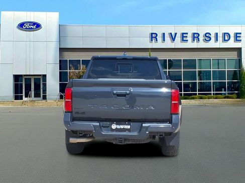 Used 2024 Toyota Tacoma TRD Off-Road w/ TRD Off Road Upgrade Package AWD/4WD image 6