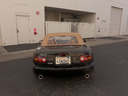 Used 1993 MAZDA MX-5 Miata Limited Edition image 4