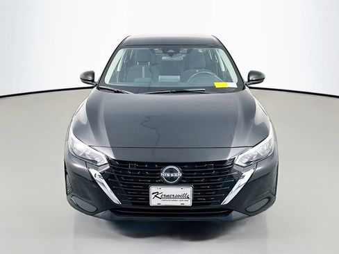 Used 2025 Nissan Sentra SV FWD image 2