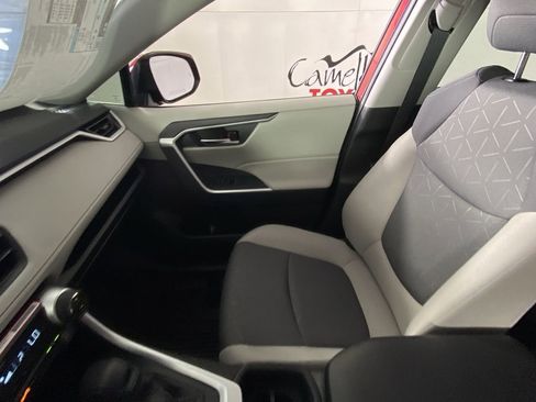 New 2025 Toyota RAV4 XLE image 21