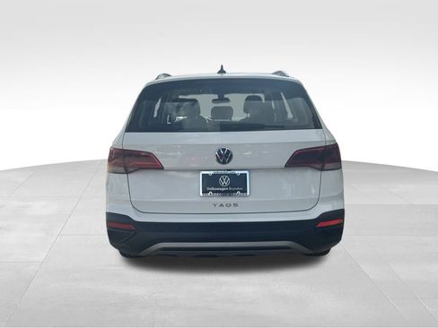 Used 2022 Volkswagen Taos S w/ IQ Drive S Package image 4