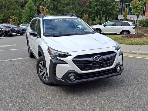 New 2025 Subaru Outback Premium w/ Popular Package #1A image 2