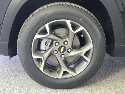 New 2026 Chevrolet Trax LT w/ Driver Confidence Package image 14