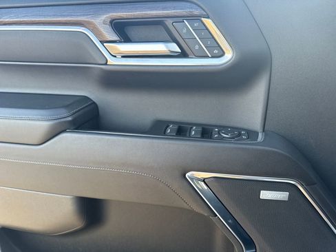 Used 2024 Chevrolet Silverado 1500 LTZ image 19