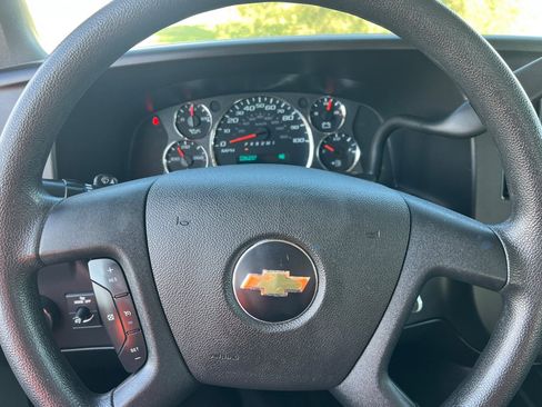 Used 2022 Chevrolet Express 2500 Work Van w/ Driver Convenience Package image 19
