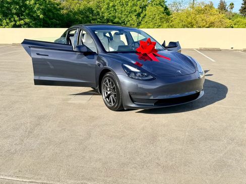 Used 2021 Tesla Model 3 Long Range AWD/4WD image 53