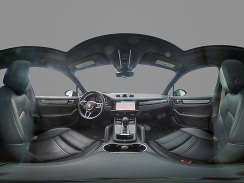 Used 2023 Porsche Cayenne Platinum Edition image 30