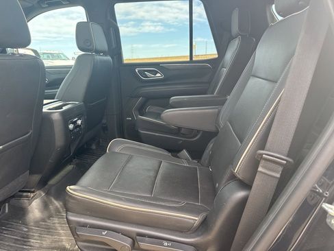 Used 2021 GMC Yukon SLT w/ SLT Luxury Plus Package image 14