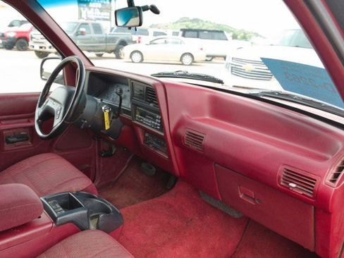 Used 1994 Ford Explorer XLT AWD/4WD image 29