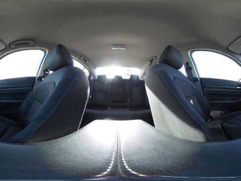 Used 2025 Nissan Altima 2.5 SV image 42