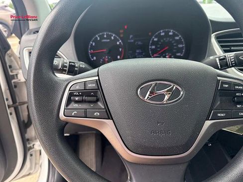 Used 2021 Hyundai Accent SEL w/ Cargo Package FWD image 21