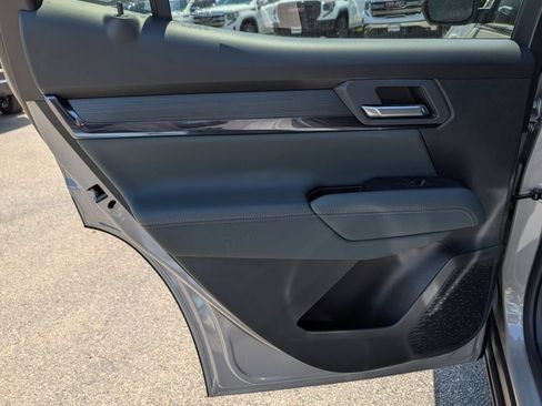 New 2026 GMC Terrain AT4 w/ Convenience Package III AWD/4WD image 31
