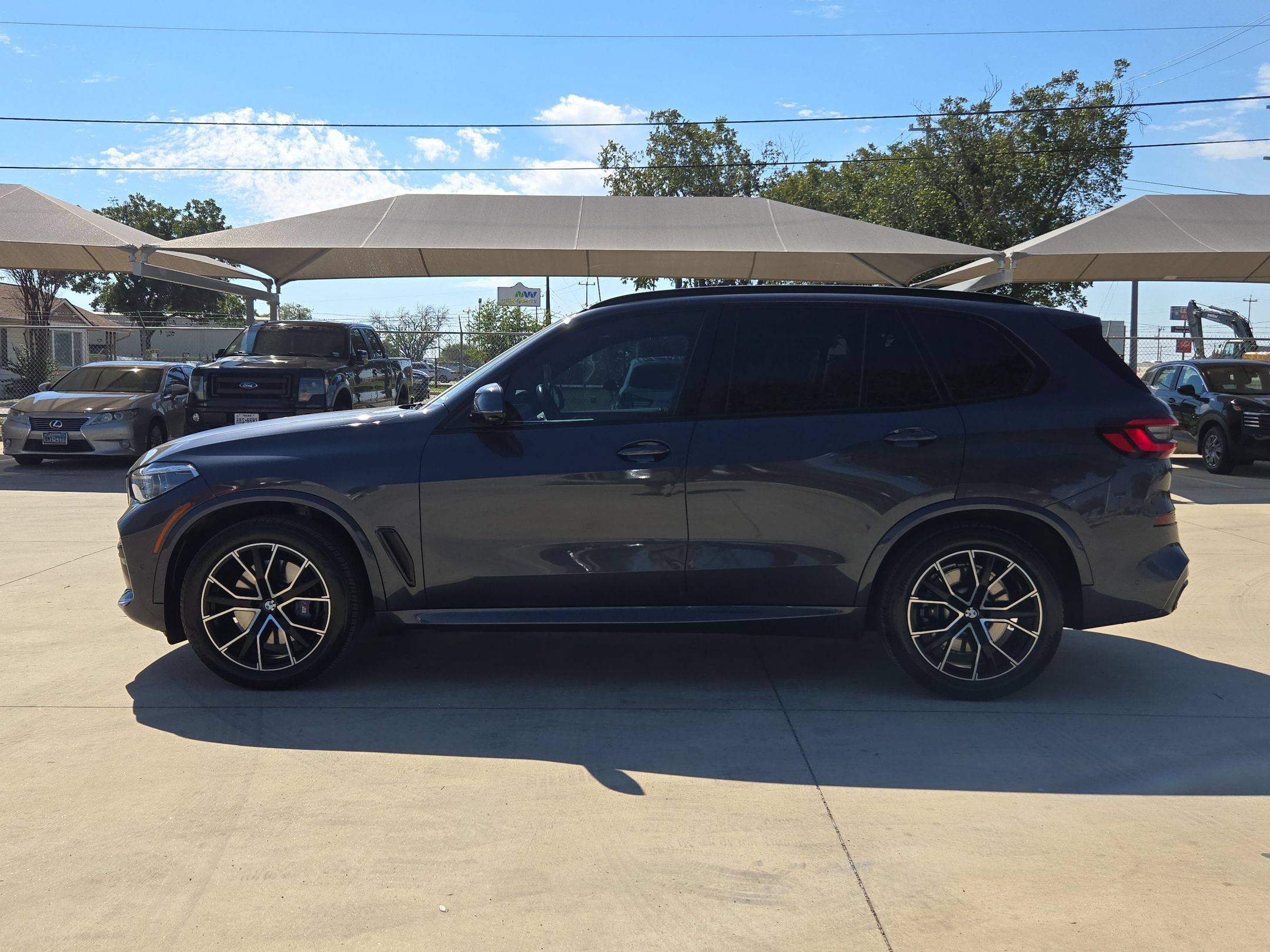 Used 2021 BMW X5 xDrive40i AWD/4WD image 6