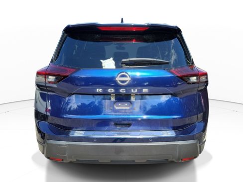 Used 2025 Nissan Rogue SV w/ SV Premium Package FWD image 4