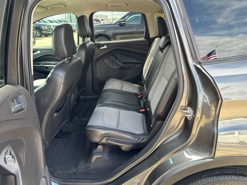 Used 2019 Ford Escape SE FWD image 12