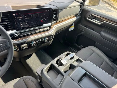 New 2026 GMC Sierra 1500 Elevation w/ LPO, Elevation Black Package image 29