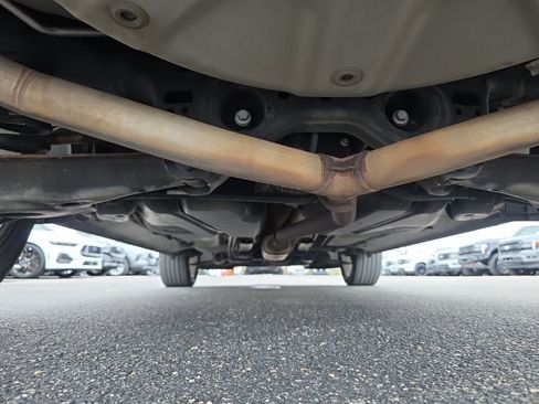 Used 2016 Ford Explorer XLT w/ Equipment Group 202A image 23