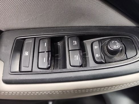 Used 2023 Subaru Forester Premium AWD/4WD image 8