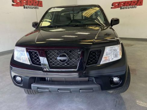 Used 2021 Nissan Frontier SV w/ Midnight Edition Floor Mats AWD/4WD image 8