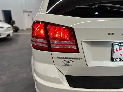 Used 2018 Dodge Journey SE w/ Connectivity Group image 11