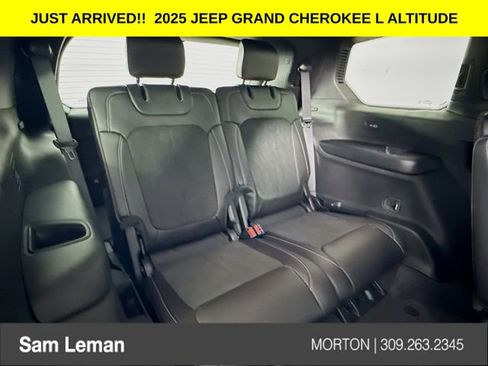 New 2025 Jeep Grand Cherokee L Altitude image 27