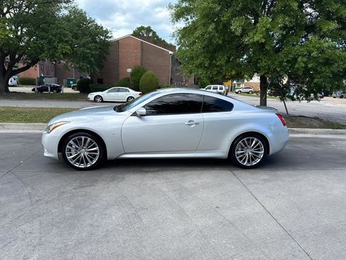 Used 2015 INFINITI Q60 Journey RWD image 8