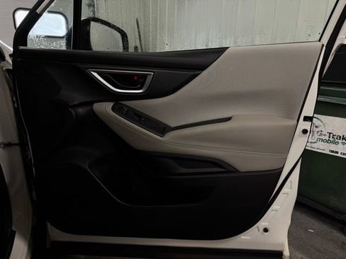 Used 2021 Subaru Forester Base image 11