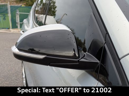 Used 2023 Chevrolet Bolt EUV LT image 11