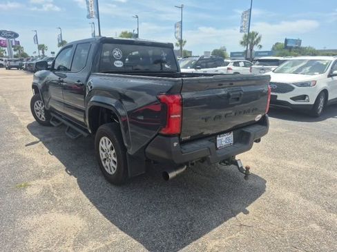 Used 2025 Toyota Tacoma SR RWD image 5