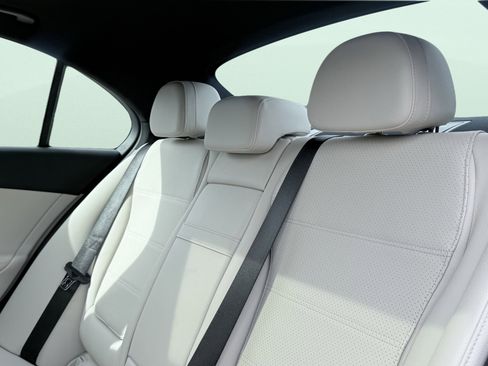Used 2025 Mercedes-Benz C 300 Sedan image 35