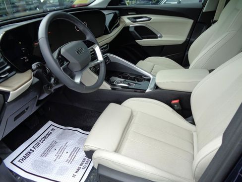Used 2025 Audi Q5 Premium Plus AWD/4WD image 10