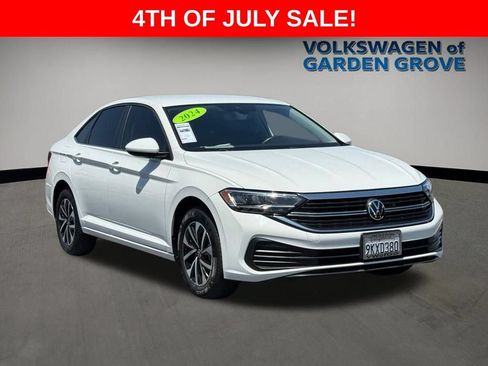 Used 2024 Volkswagen Jetta S FWD image 2