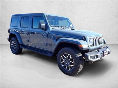 New 2026 Jeep Wrangler Unlimited Sahara AWD/4WD image 6