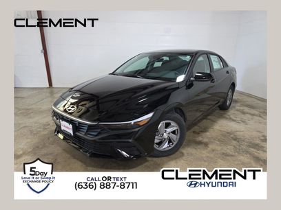 Used 2025 Hyundai Elantra SE