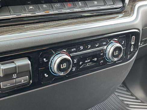Certified 2026 GMC Sierra 1500 Elevation AWD/4WD image 27