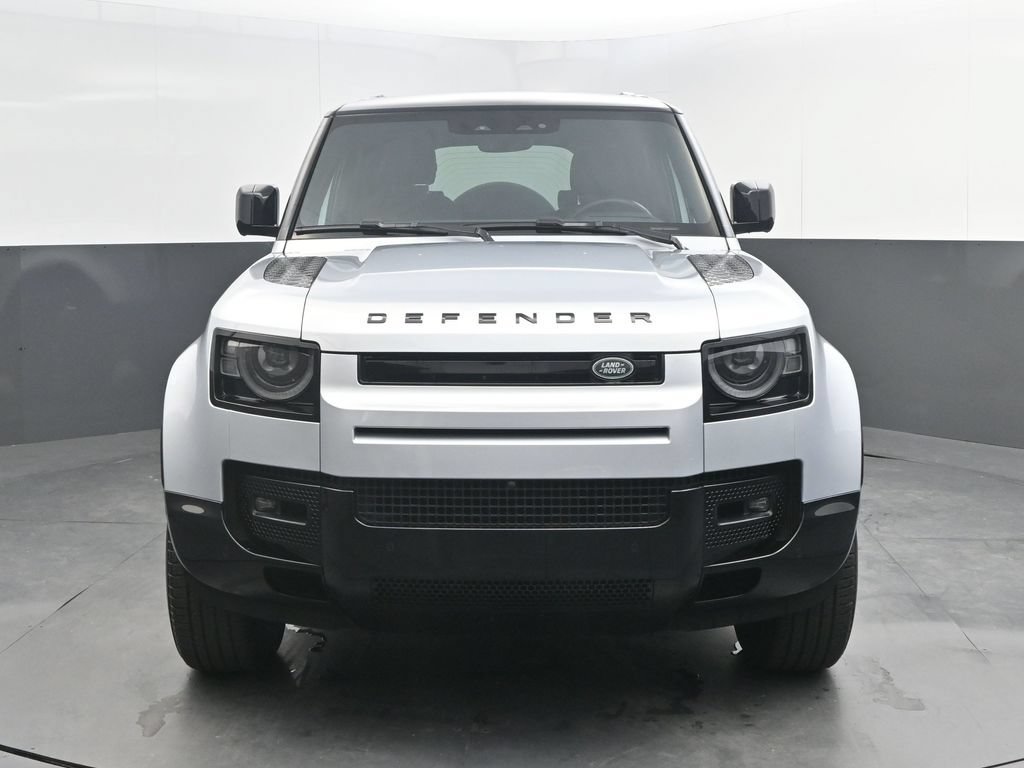 Used 2024 Land Rover Defender 110 X-Dynamic SE AWD/4WD image 10