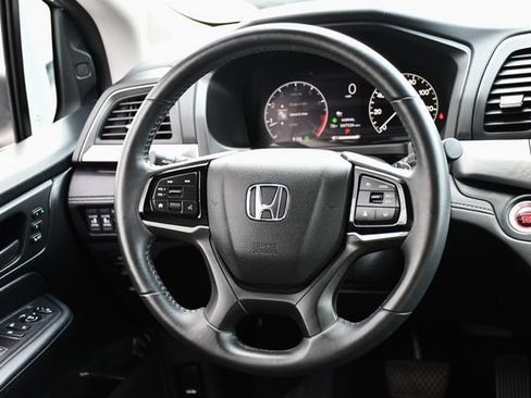 Used 2025 Honda Odyssey EX-L image 21