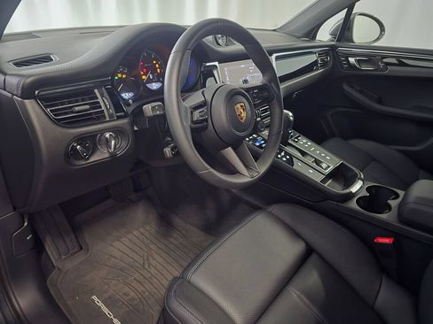 Certified 2026 Porsche Macan Turbo AWD/4WD image 4