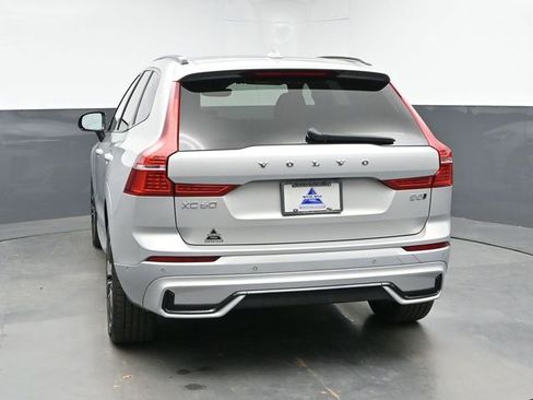 Used 2023 Volvo XC60 B5 Plus w/ Climate Package image 8