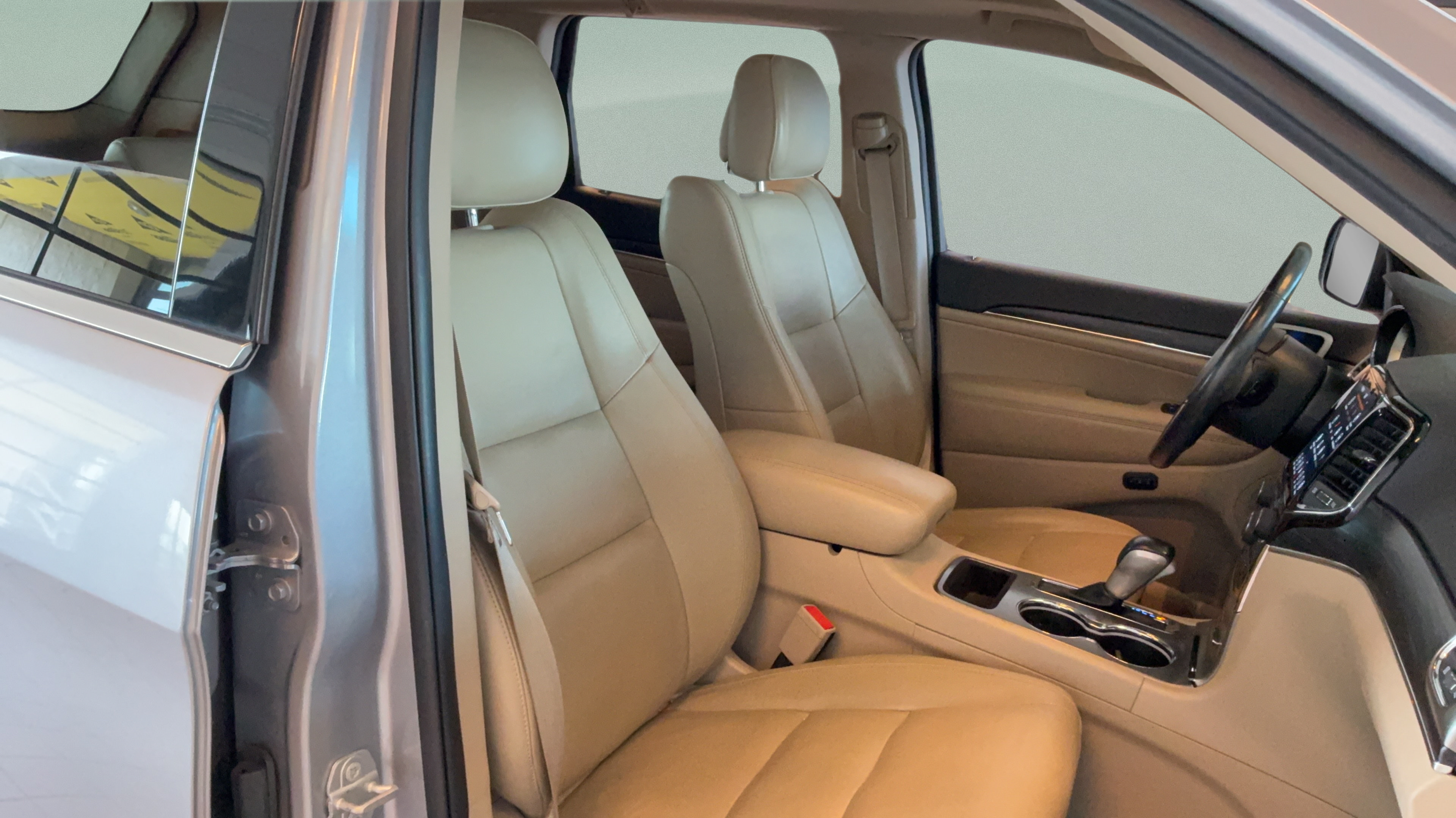 Used 2020 Jeep Grand Cherokee Limited RWD image 37