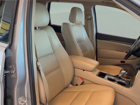 Used 2020 Jeep Grand Cherokee Limited RWD image 37