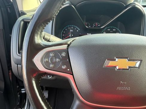 Used 2022 Chevrolet Colorado Z71 w/ Safety Package AWD/4WD image 30