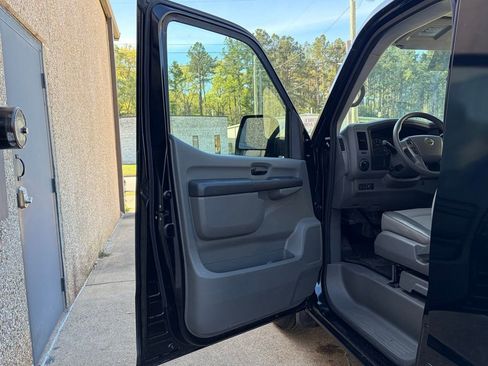 Used 2018 Nissan NV 3500 S image 22