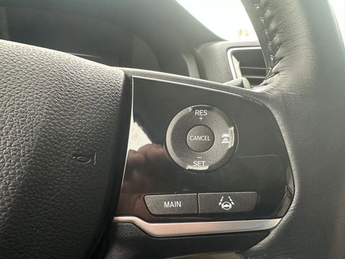 Used 2019 Honda Pilot Touring image 16