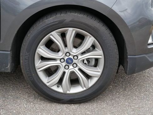Used 2019 Ford Edge Titanium w/ Cold Weather Package AWD/4WD image 9